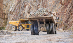 alquiler maquinaria operada minería